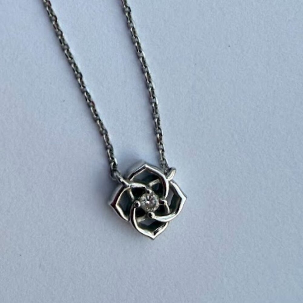 Kendra Scott Tiny Flower 14k White Gold Diamond Pendant Necklace – Fine Jewelry